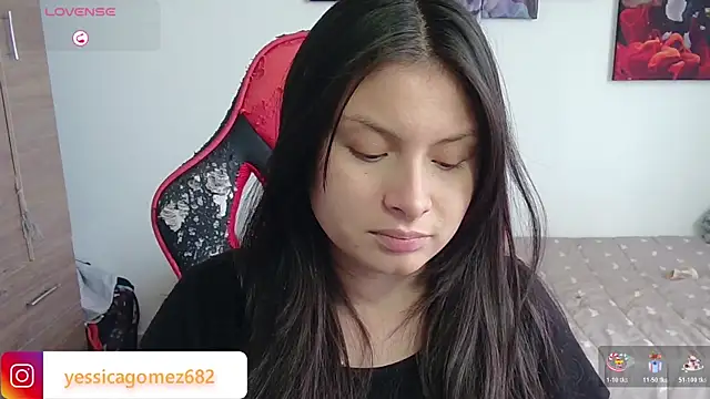 Snapshot of yessica_gomez01 chatting on 01/18/26, 10:13 yessica gomez01 online show from 01/18/26, 10:13