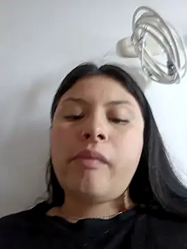 Snapshot of yessica_gomez01 chatting on 02/13/26, 02:24 yessica gomez01 online show from 02/13/26, 02:24