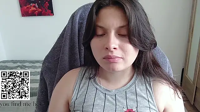 Snapshot of yessica_gomez01 chatting on 04/04/26, 07:11 yessica gomez01 online show from 04/04/26, 07:11