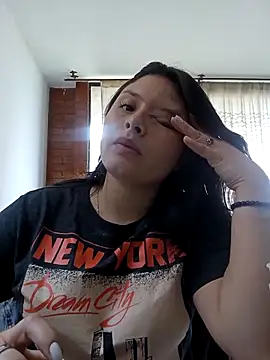 Snapshot of yessica_gomez01 chatting on 04/27/26, 08:07 yessica gomez01 online show from 04/27/26, 08:07