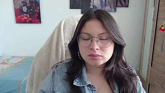 Snapshot of yessica_gomez01 chatting on 04/30/26, 08:57 yessica gomez01 online show from 04/30/26, 08:57