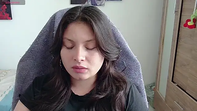 Snapshot of yessica_gomez01 chatting on 05/22/26, 09:09 yessica gomez01 online show from 05/22/26, 09:09