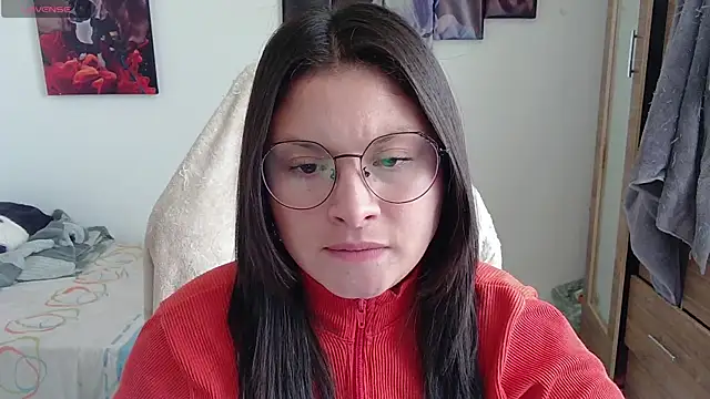 Snapshot of yessica_gomez01 chatting on 05/26/26, 10:17 yessica gomez01 online show from 05/26/26, 10:17