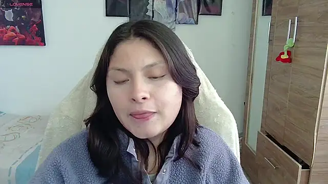 Snapshot of yessica_gomez01 chatting on 06/01/26, 10:00 yessica gomez01 online show from 06/01/26, 10:00