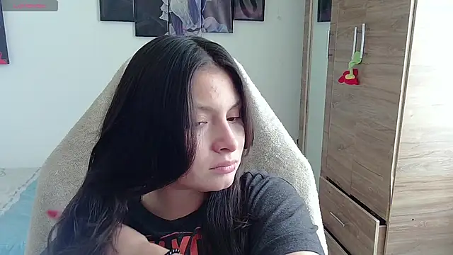 Snapshot of yessica_gomez01 chatting on 06/02/26, 08:44 yessica gomez01 online show from 06/02/26, 08:44