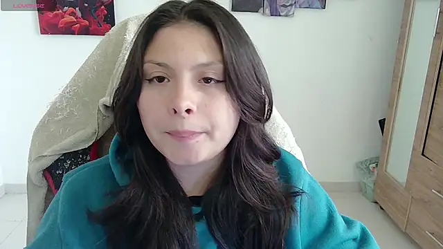 Snapshot of yessica_gomez01 chatting on 06/07/26, 07:17 yessica gomez01 online show from 06/07/26, 07:17