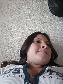 Snapshot of yessica_gomez01 chatting on 06/16/26, 07:05 yessica gomez01 online show from 06/16/26, 07:05