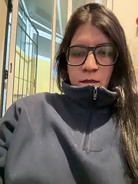 Snapshot of onfire-azulita chatting on 06/04/26, 10:38 onfire-azulita online show from 06/04/26, 10:38