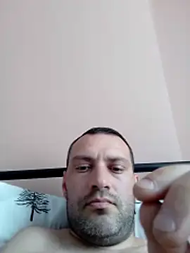 Snapshot of pacakiraly21 chatting on 06/04/26, 02:45 pacakiraly21 online show from 06/04/26, 02:45