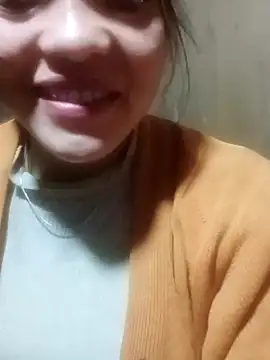 Snapshot of jjennyyy chatting on 02/13/26, 12:34 jjennyyy online show from 02/13/26, 12:34