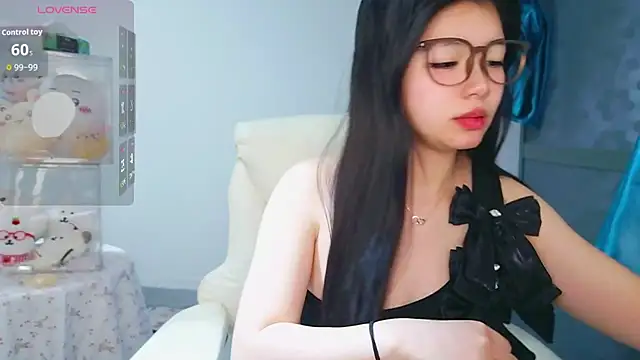 Snapshot of -XiaoYu-777 chatting on 03/07/26, 10:12 -XiaoYu-777 online show from 03/07/26, 10:12