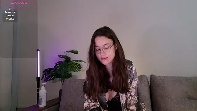 classy     online show from 07/14/26, 04:02
