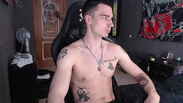 Snapshot of Jack_loveeee chatting on 06/19/26, 08:29 Jack loveeee online show from 06/19/26, 08:29