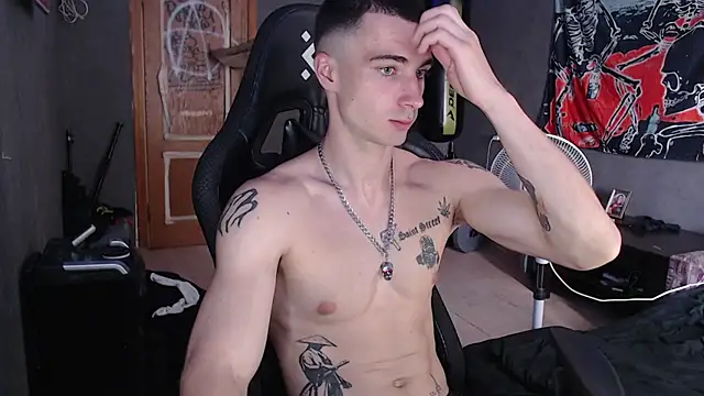 Snapshot of Jack_loveeee chatting on 08/08/26, 08:27 Jack loveeee online show from 08/08/26, 08:27