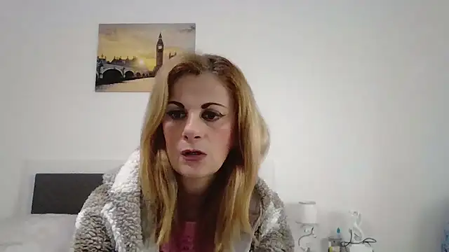 Snapshot of Clara1986 chatting on 03/02/26, 03:19 Clara1986 online show from 03/02/26, 03:19