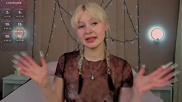 Snapshot of AdeleSilvy chatting on 01/16/26, 02:15 AdeleSilvy online show from 01/16/26, 02:15