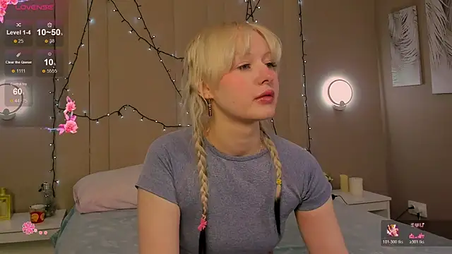 Snapshot of AdeleSilvy chatting on 03/14/26, 01:34 AdeleSilvy online show from 03/14/26, 01:34