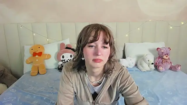 AdeleSilvy online show from 06/22/26, 01:40