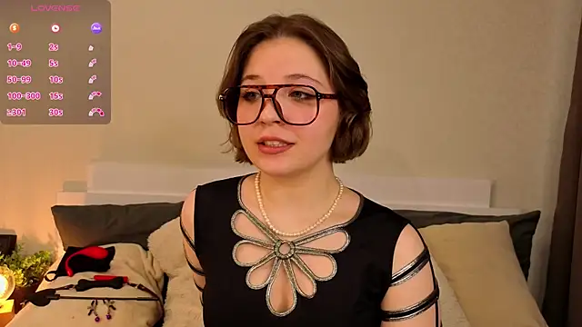 Snapshot of Next2Marie chatting on 04/01/26, 04:13 Next2Marie online show from 04/01/26, 04:13