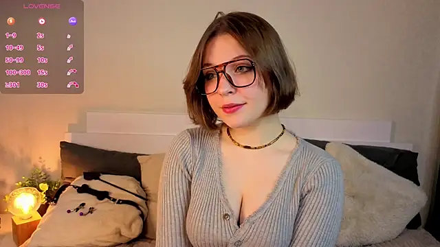 Snapshot of Next2Marie chatting on 04/12/26, 05:56 Next2Marie online show from 04/12/26, 05:56