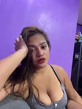 Snapshot of womanforall69 chatting on 07/19/26, 11:03 womanforall69 online show from 07/19/26, 11:03