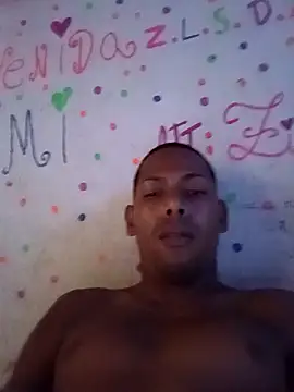 Snapshot of Edinson_23CM chatting on 04/17/26, 01:58 Edinson 23CM online show from 04/17/26, 01:58