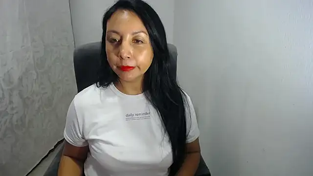 soyElena46 online show from 04/25/26, 02:25