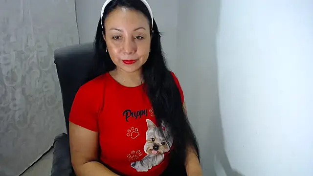 soyElena46 online show from 06/08/26, 12:05