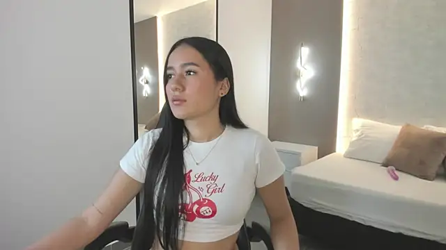 mia slora online show from 05/21/26, 12:12
