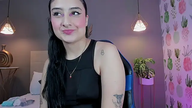emma hiltonn  online show from 05/27/26, 02:19