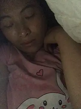 Snapshot of sun-shii chatting on 04/21/26, 07:06 sun-shii online show from 04/21/26, 07:06