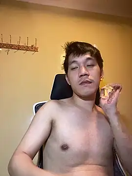 Snapshot of asian_guy67 chatting on 01/11/26, 02:00 asian guy67 online show from 01/11/26, 02:00