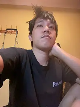 Snapshot of asian_guy67 chatting on 02/19/26, 12:01 asian guy67 online show from 02/19/26, 12:01