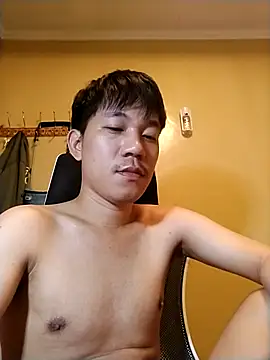 Snapshot of asian_guy67 chatting on 04/13/26, 01:11 asian guy67 online show from 04/13/26, 01:11