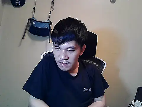 Snapshot of asian_guy67 chatting on 04/14/26, 02:23 asian guy67 online show from 04/14/26, 02:23