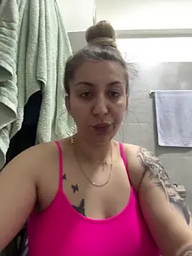Snapshot of dalia0710 chatting on 04/13/26, 02:55 dalia0710 online show from 04/13/26, 02:55