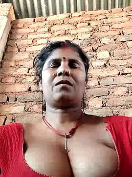 Snapshot of Hot_di97 chatting on 04/06/26, 03:15 Hot di97 online show from 04/06/26, 03:15