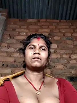 Snapshot of Hot_di97 chatting on 04/10/26, 10:58 Hot di97 online show from 04/10/26, 10:58