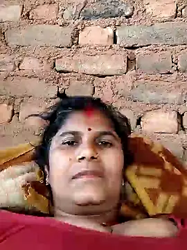 Snapshot of Hot_di97 chatting on 04/12/26, 01:32 Hot di97 online show from 04/12/26, 01:32