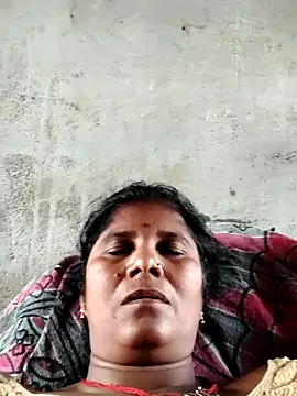 Snapshot of Hot_di97 chatting on 05/16/26, 12:18 Hot di97 online show from 05/16/26, 12:18