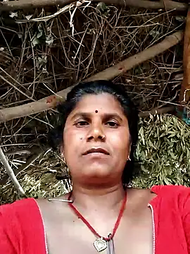 Snapshot of Hot_di97 chatting on 06/02/26, 12:29 Hot di97 online show from 06/02/26, 12:29