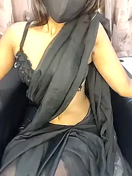 Snapshot of sassy__zaraa chatting on 01/14/26, 10:43 sassy zaraa online show from 01/14/26, 10:43