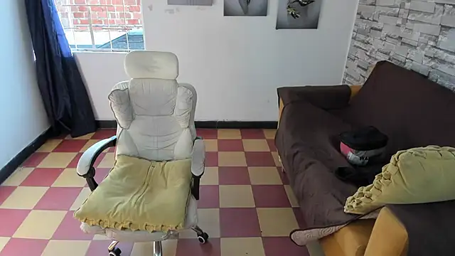 Snapshot of felipe_colinss chatting on 05/07/26, 12:21 felipe colinss online show from 05/07/26, 12:21