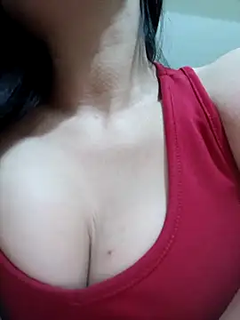 Snapshot of Lyly-68688 chatting on 03/05/26, 02:18 Lyly-68688 online show from 03/05/26, 02:18