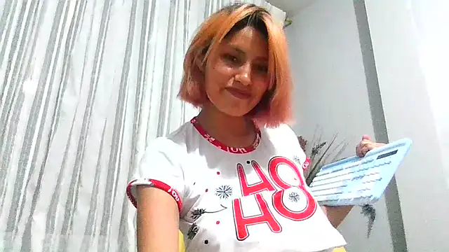 Snapshot of mindymiaw chatting on 06/11/26, 03:37 mindymiaw online show from 06/11/26, 03:37