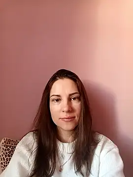 Snapshot of She-Moon chatting on 01/13/26, 07:46 She-Moon online show from 01/13/26, 07:46