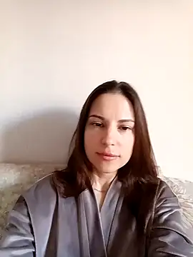 Snapshot of She-Moon chatting on 04/27/26, 06:00 She-Moon online show from 04/27/26, 06:00