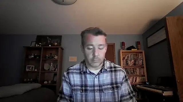 Snapshot of chrisw8140 chatting on 01/15/26, 02:38 chrisw8140 online show from 01/15/26, 02:38