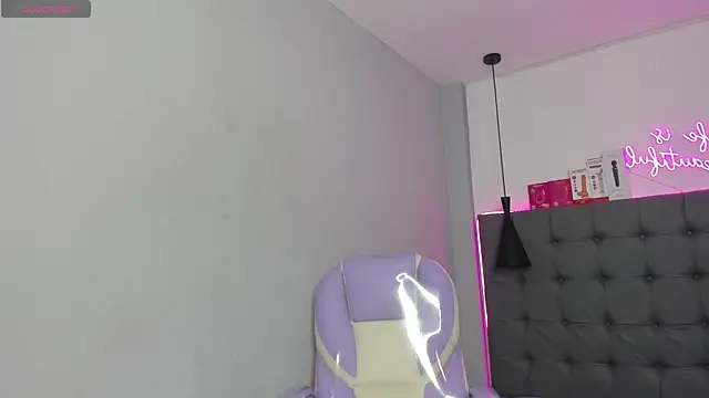 scarletcherry18 online show from 07/29/26, 04:43