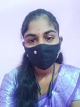 Snapshot of Tamil_Hot_RoyalQueen chatting on 01/13/26, 02:55 Tamil Hot RoyalQueen online show from 01/13/26, 02:55